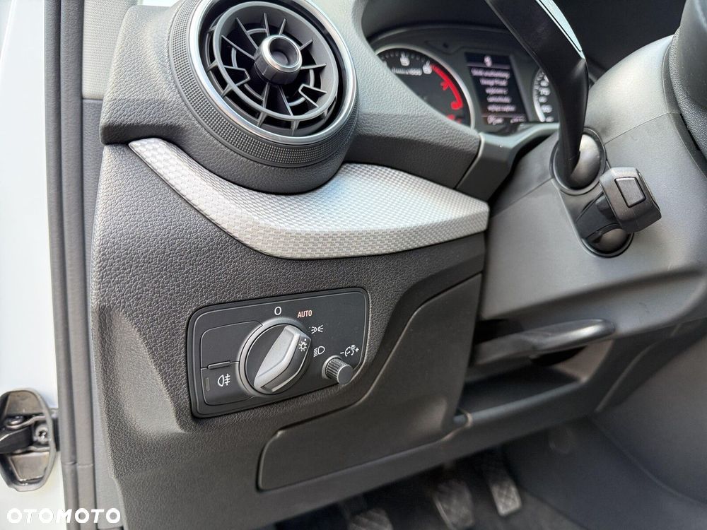 Audi Q2 30 TFSI - 14