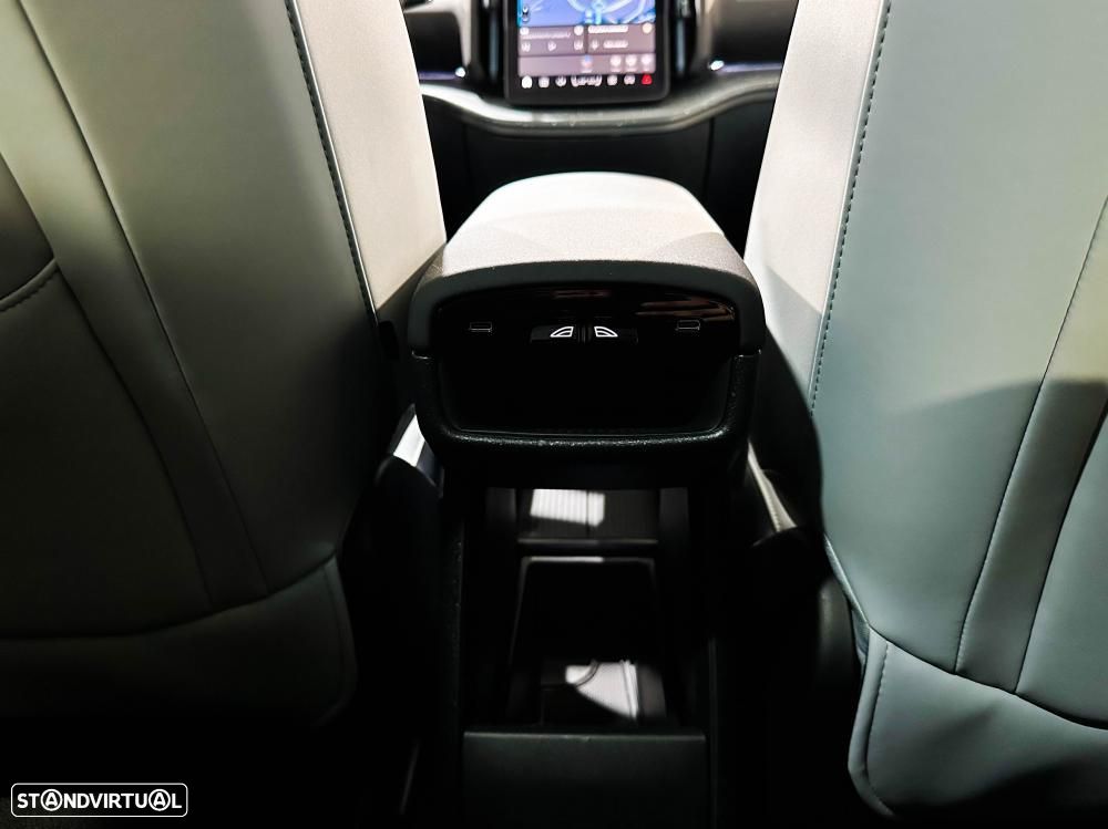 Volvo EX30 Twin Motor Performance AWD Plus - 25