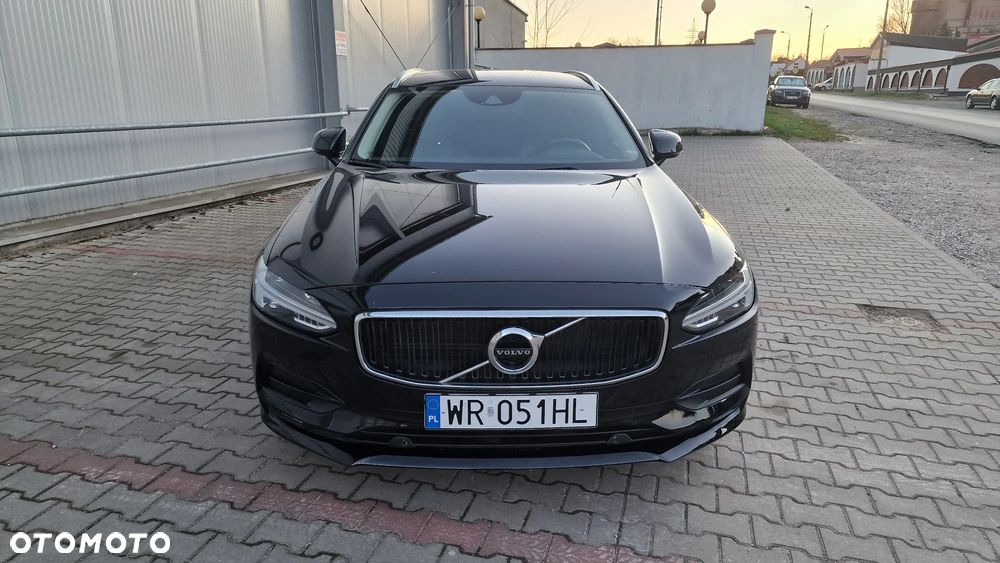 Volvo V90 D4 Momentum - 2