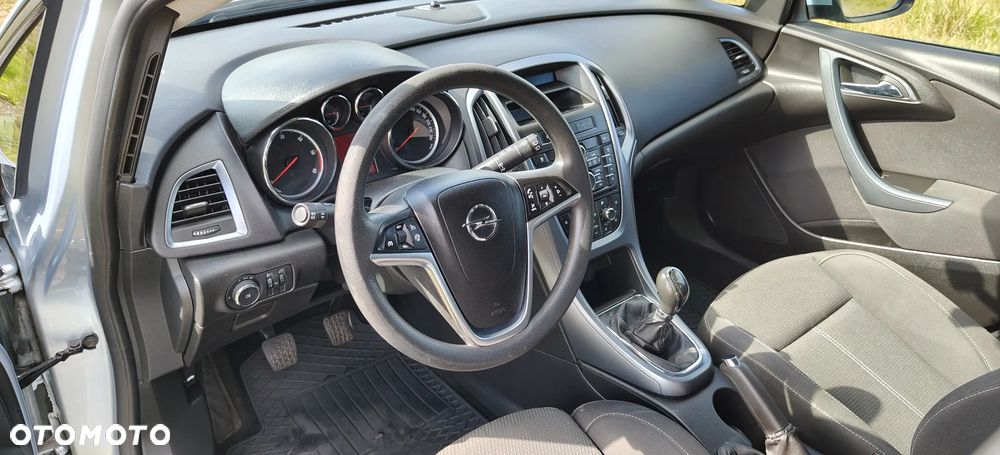 Opel Astra 1.7 CDTI Essentia - 9