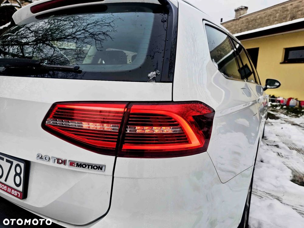 Volkswagen Passat Variant 2.0 TDI SCR 4Motion DSG Highline - 12