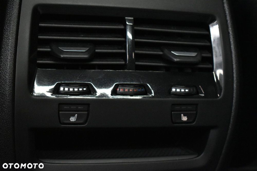 BMW X5 xDrive40d mHEV sport - 30