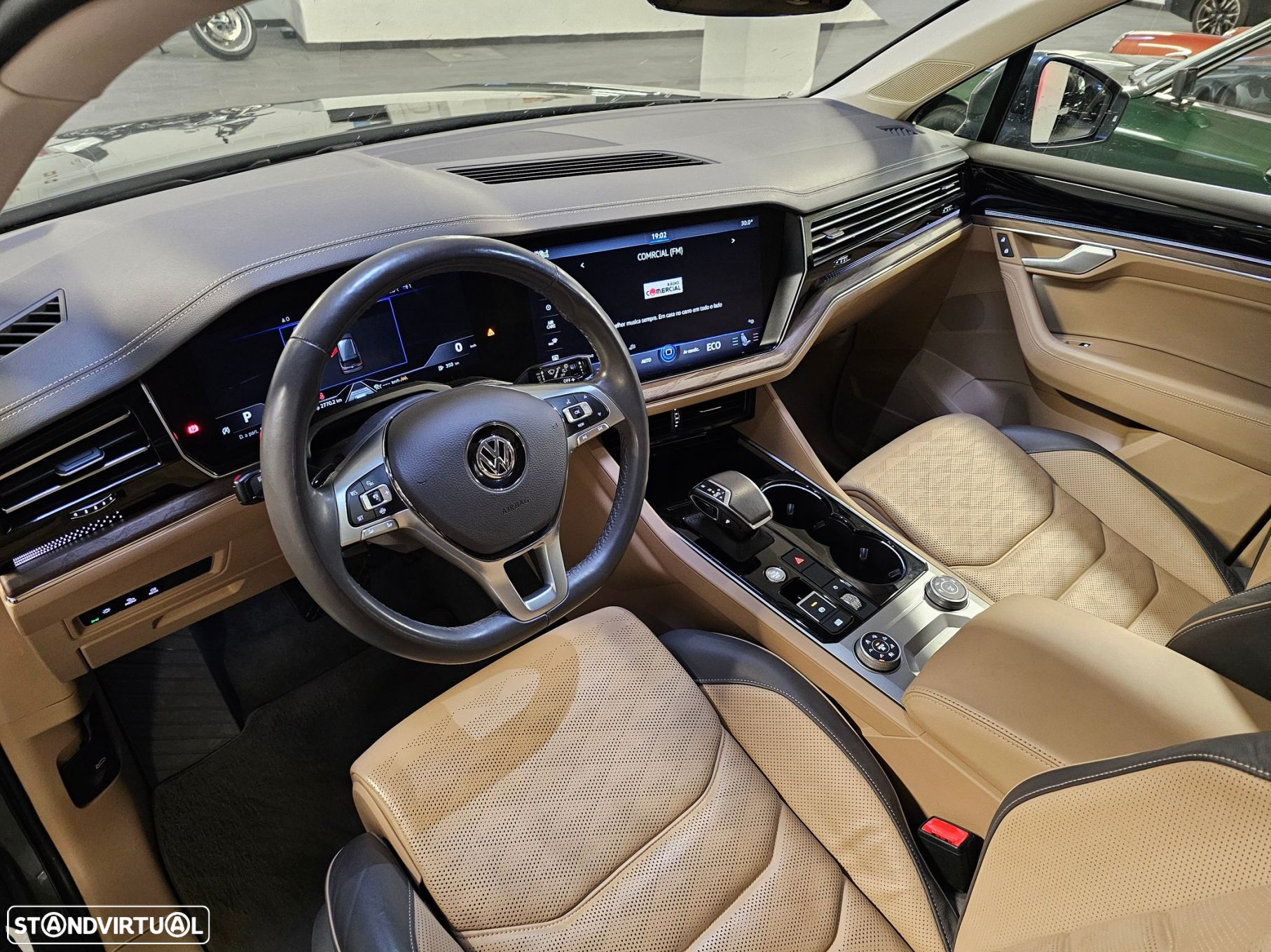 VW Touareg 3.0 TDI V6 Elegance Plus - 11
