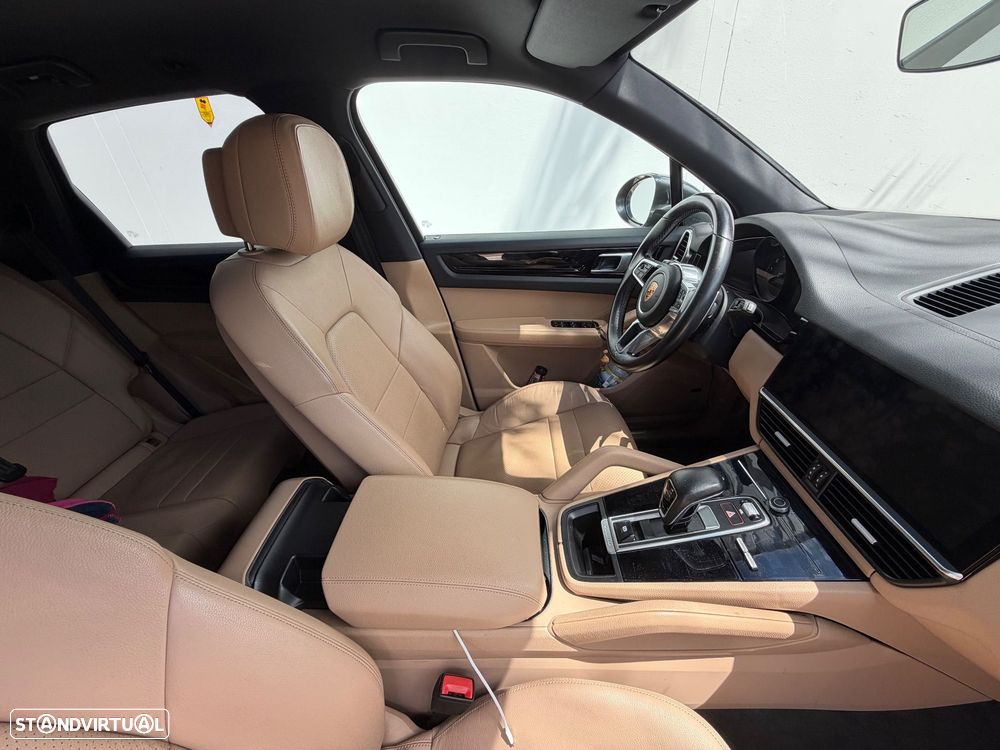 Porsche Cayenne Platinum Edition - 13