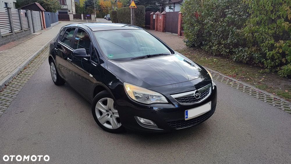 Opel Astra IV 1.6 Cosmo - 1