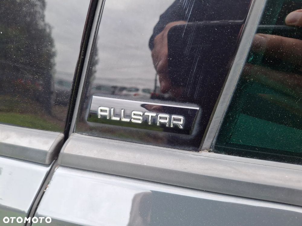 Volkswagen Golf 2.0 TDI BlueMotion Technology Allstar - 10