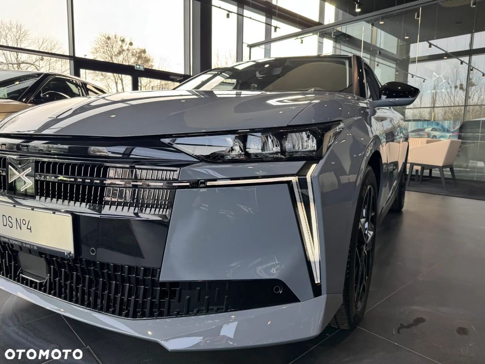 DS Automobiles N°4 - 24