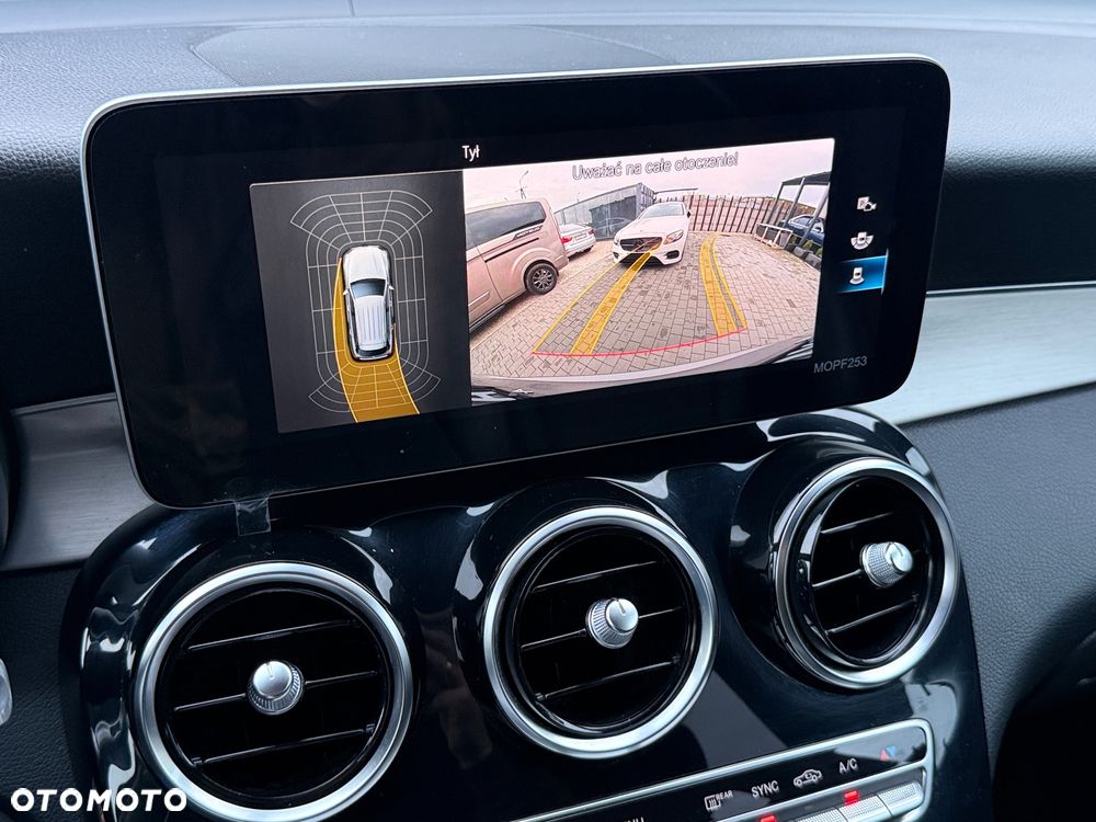 Mercedes-Benz GLC 200 d 4-Matic Business Edition - 32