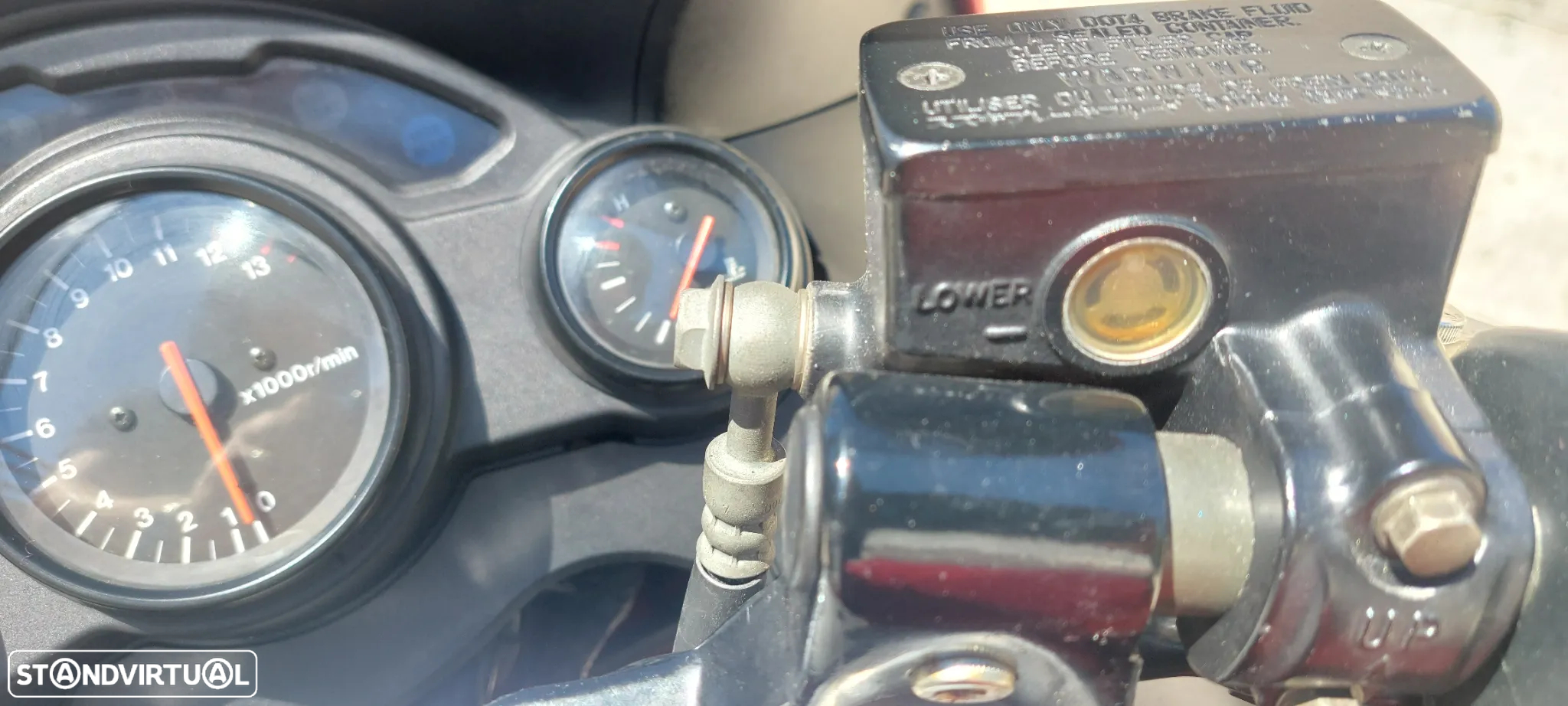 Suzuki RF RF900 - 6