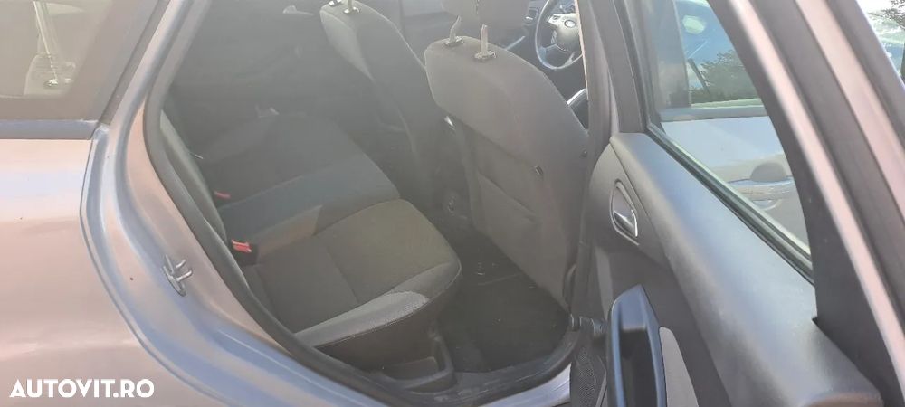 Ford Focus 1.6 TDCI DPF Trend - 7