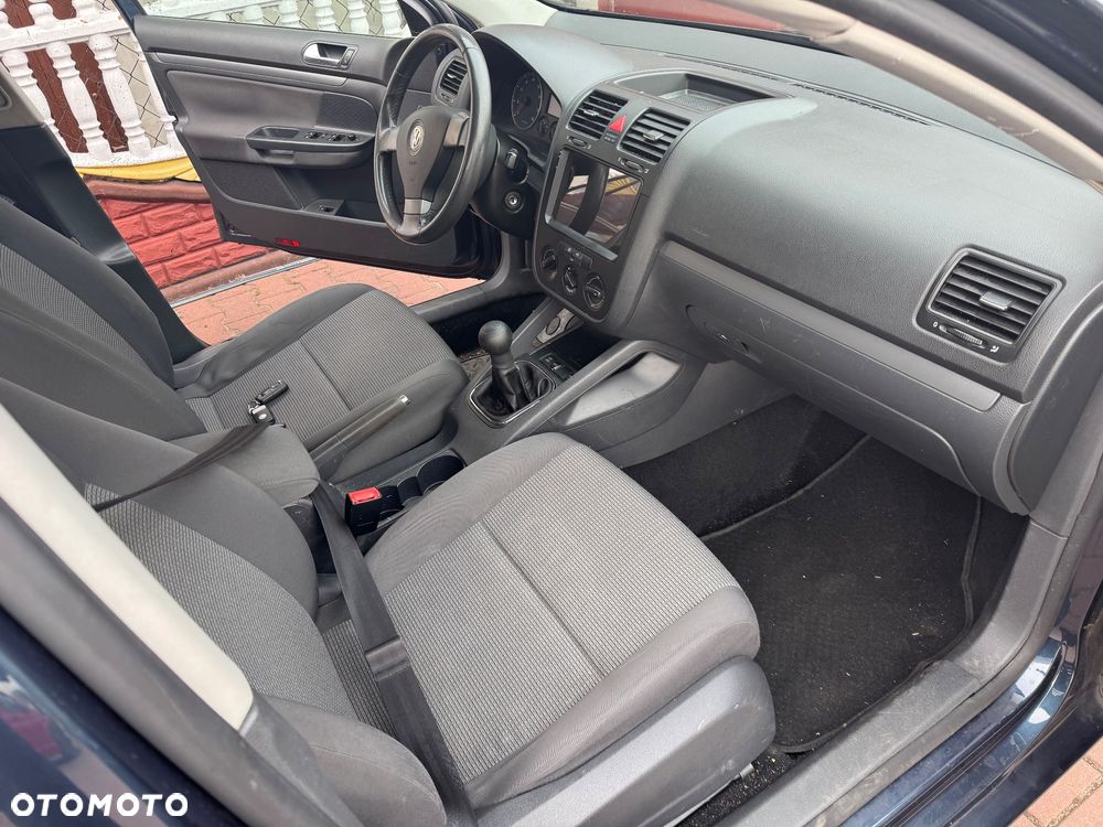 Volkswagen Jetta - 7