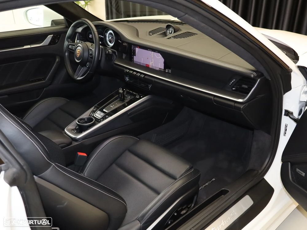Porsche 911 (992) Turbo S PDK - 29