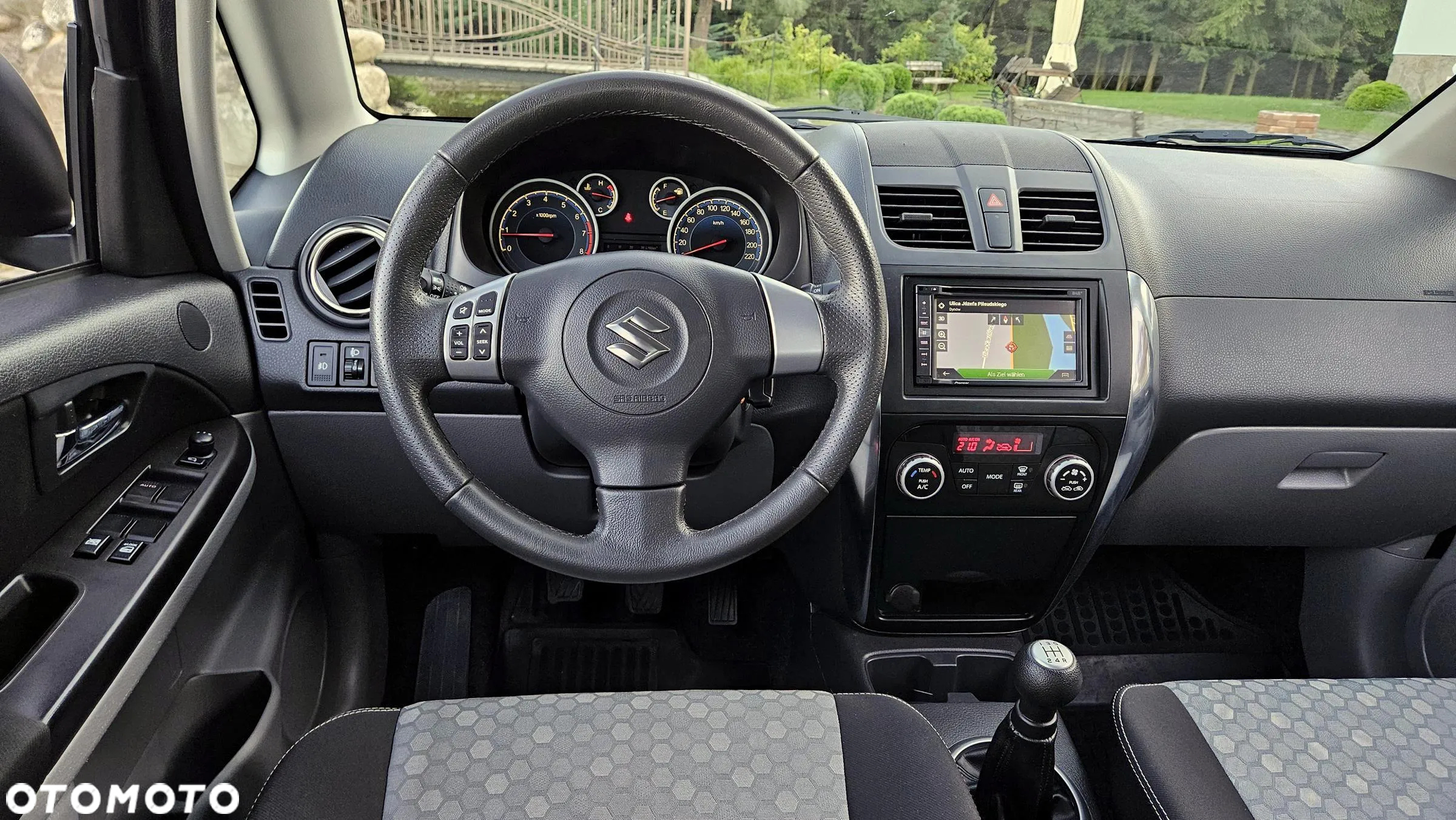 Suzuki SX4 1.6 Premium 4WD - 23