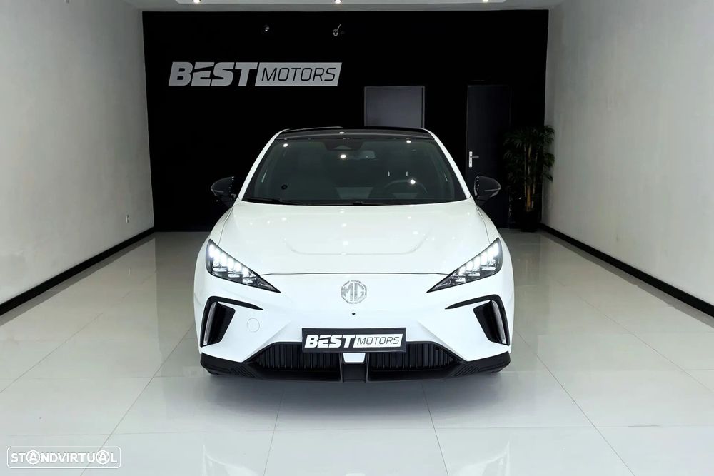MG MG4 64 kWh Luxury - 2