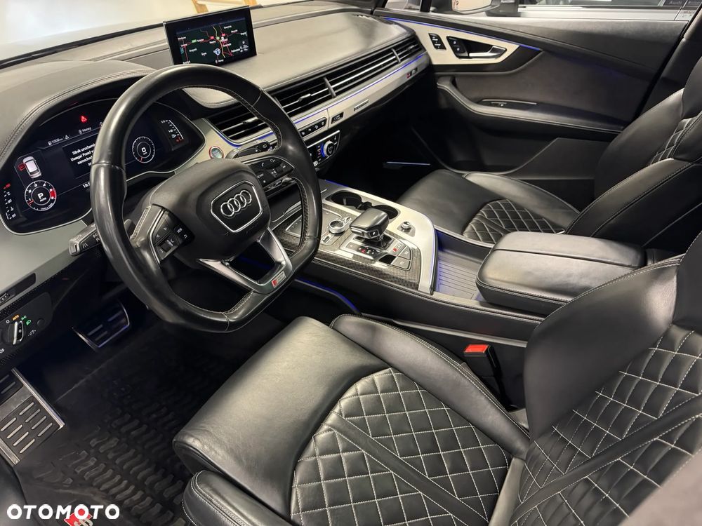 Audi SQ7 - 10