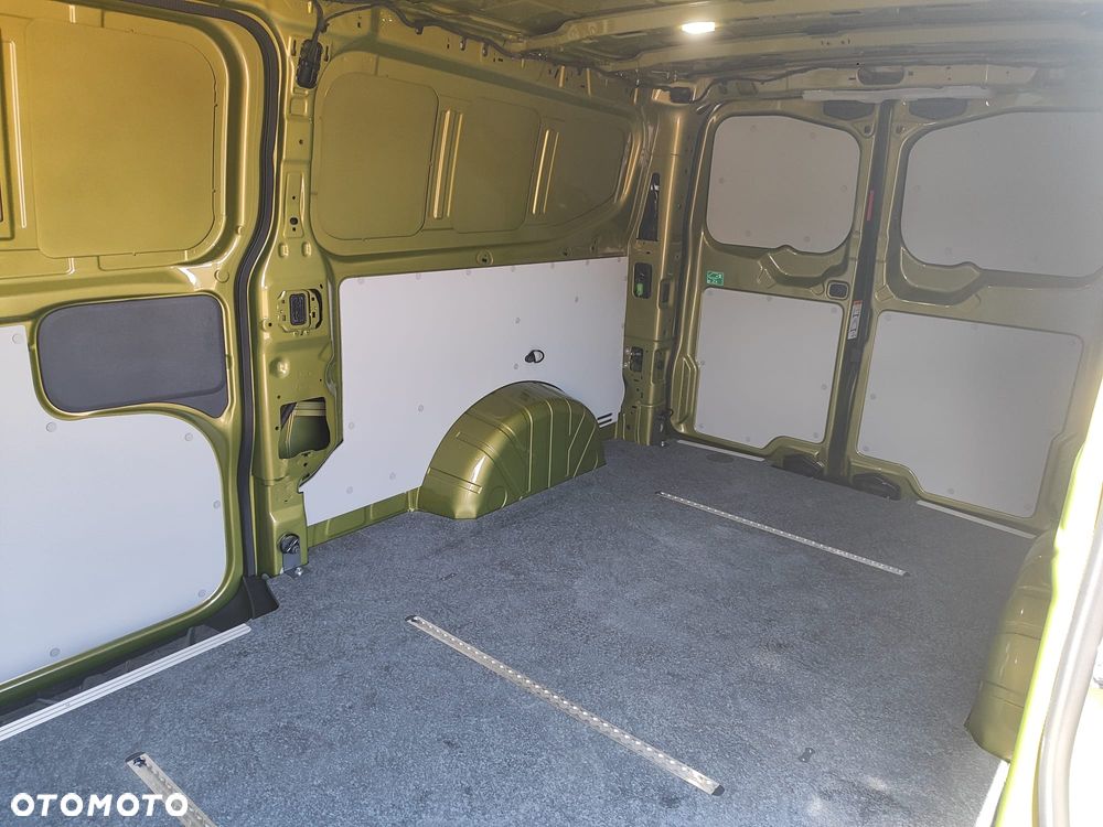 Volkswagen Transporter - 17