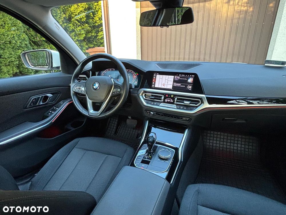 BMW Seria 3 318i Advantage - 10