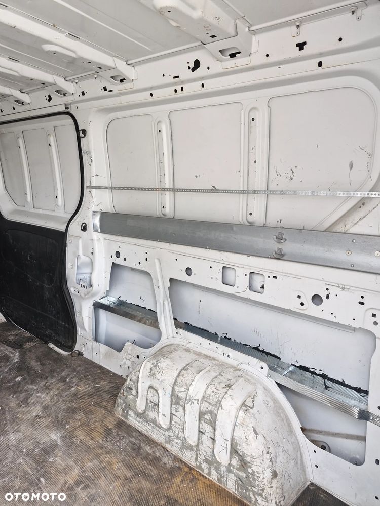 Renault TRAFIC - 17
