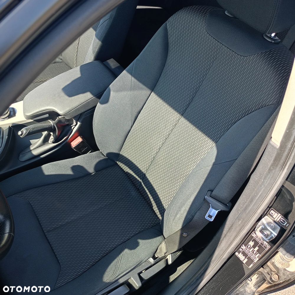 BMW Seria 3 318d - 9