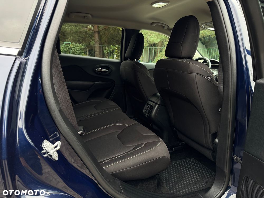 Jeep Cherokee - 7