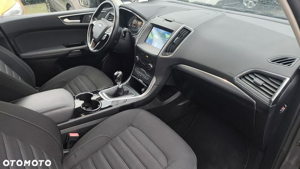 Ford Galaxy - 13