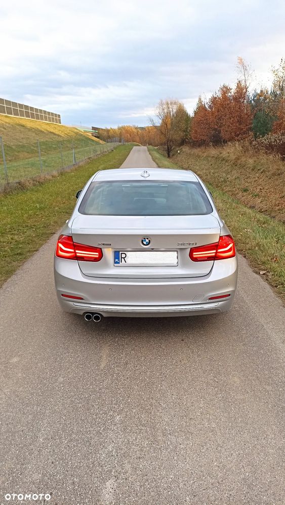 BMW Seria 3 328i xDrive Luxury Line - 2