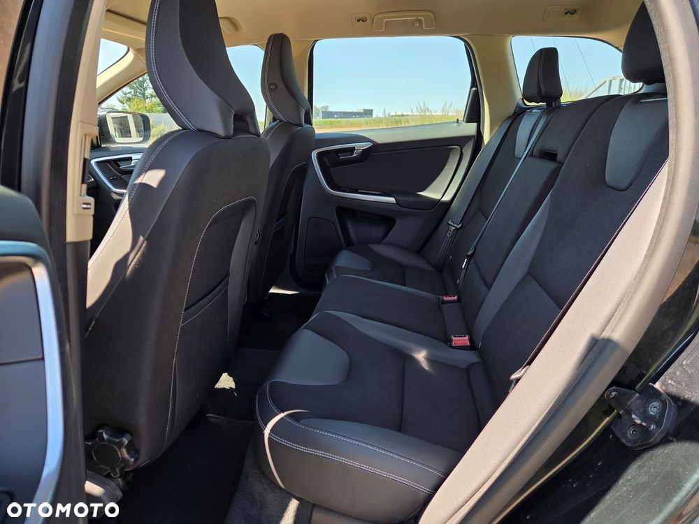 Volvo XC 60 DRIVe Kinetic - 12