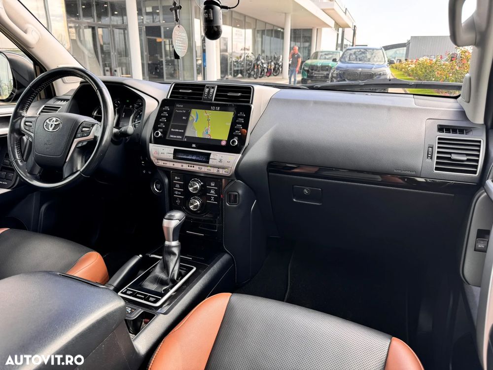 Toyota Land Cruiser 2.8l D-4D 204 CP A/T Luxury Black Matte Edition - 17