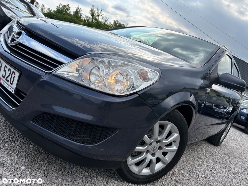 Opel Astra 1.6 Design Edition - 40