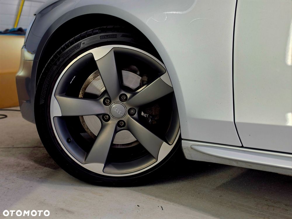 Audi A4 Avant 2.0 TDI Quattro S tronic - 11