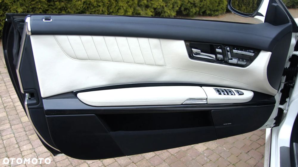 Mercedes-Benz CL 63 AMG 7G-TRONIC - 14