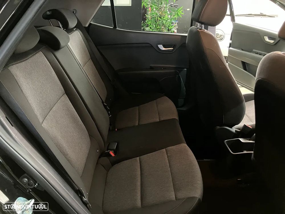 Kia Stonic - 14