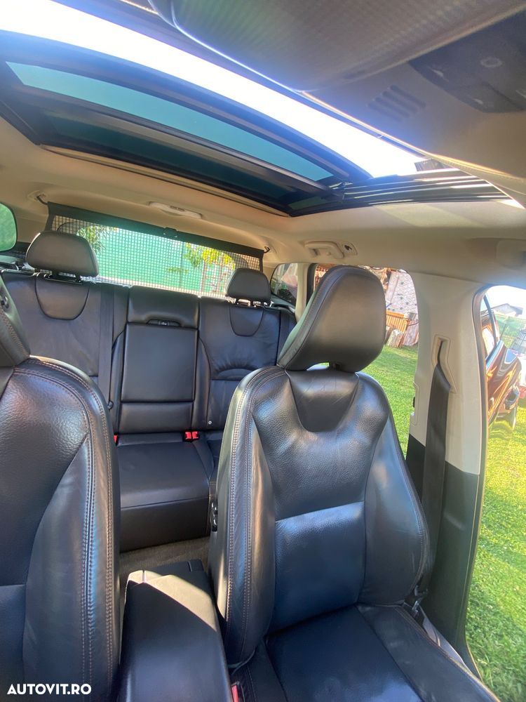Volvo XC 60 D5 AWD Summum - 17