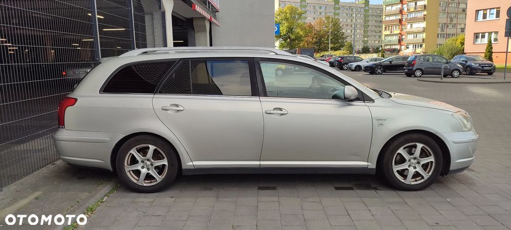 Toyota Avensis 2.0 D-4D Sol - 1