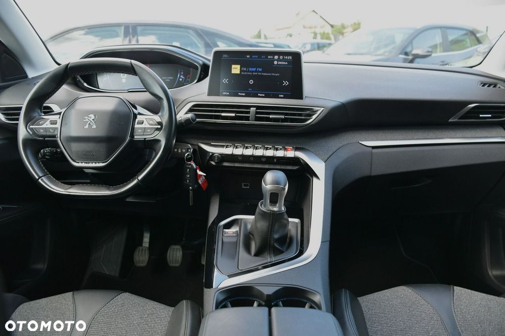 Peugeot 5008 1.5 BlueHDi Allure Pack S&S - 21