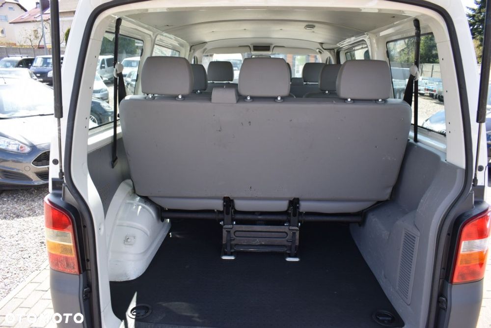 Volkswagen Transporter - 12