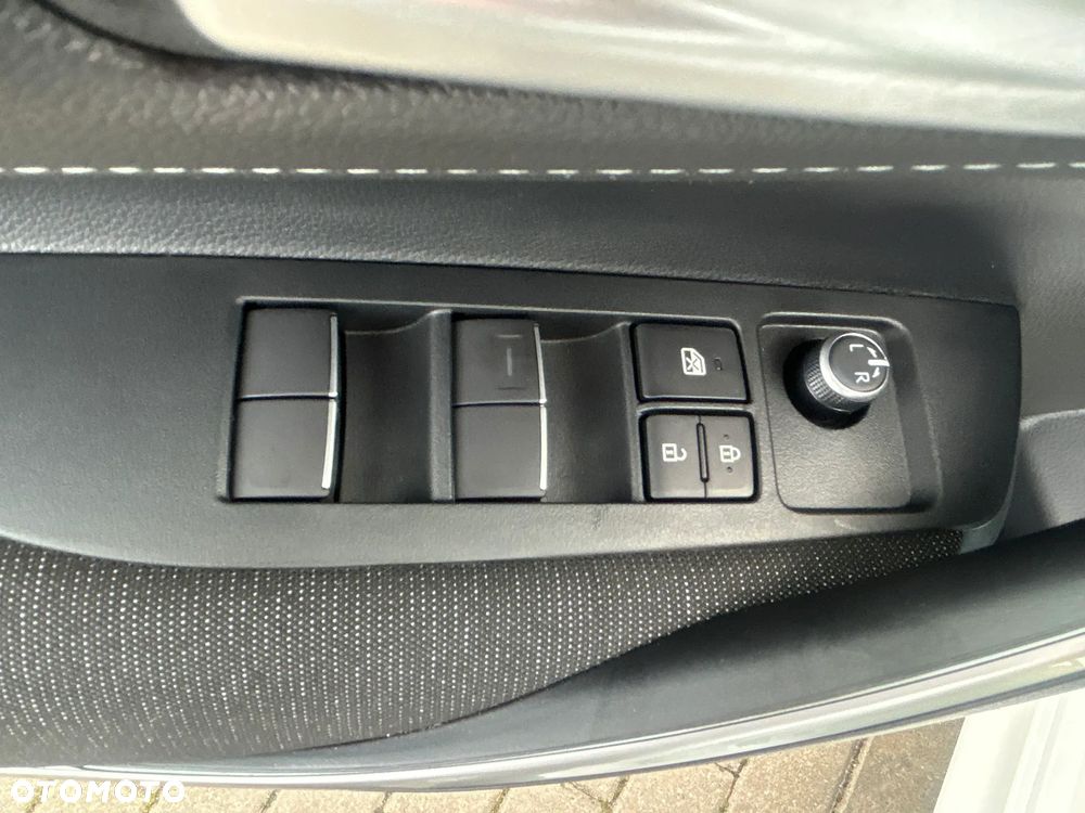 Toyota Corolla 1.8 Hybrid Comfort - 32