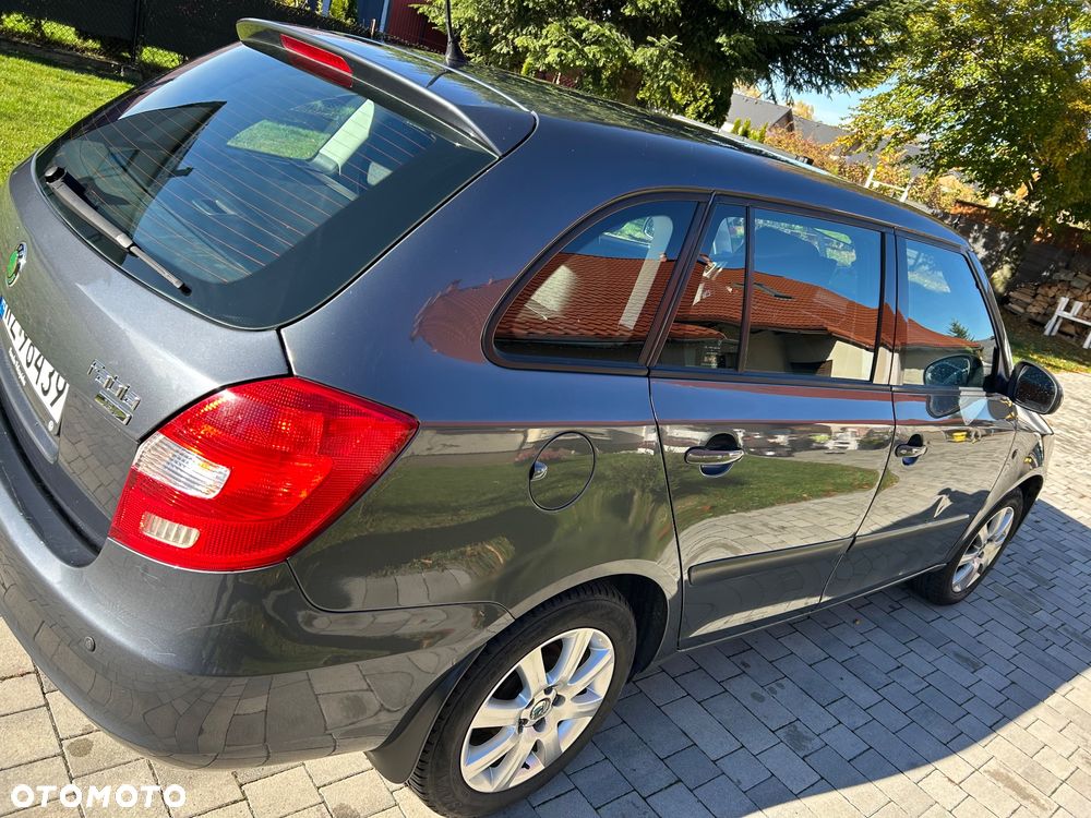 Skoda Fabia 2008 photo 3