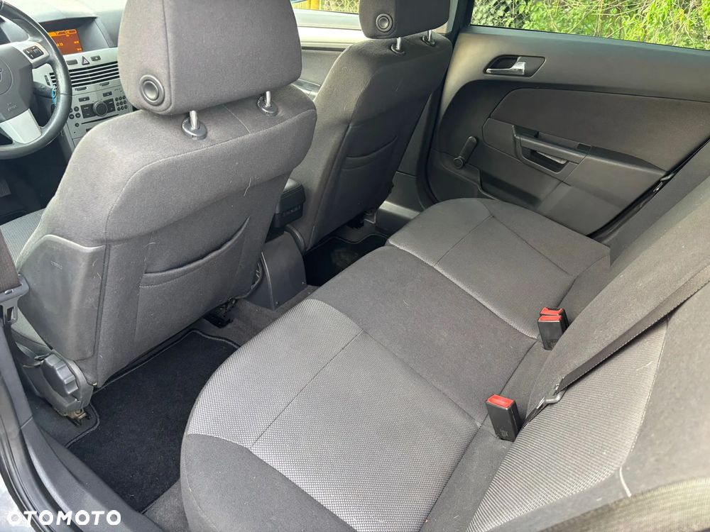 Opel Astra - 17
