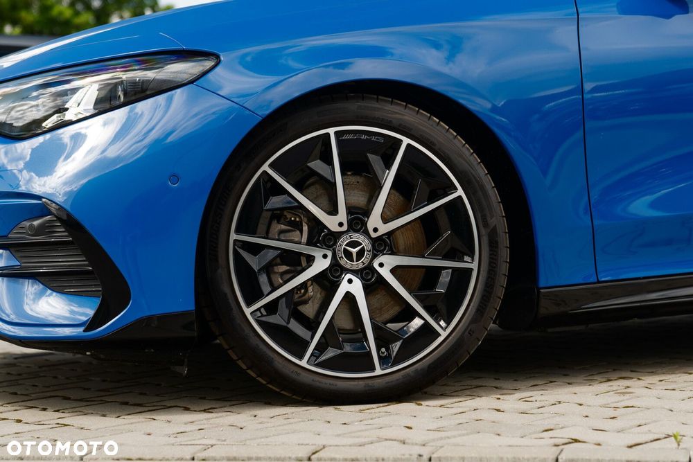 Mercedes-Benz CLA - 4