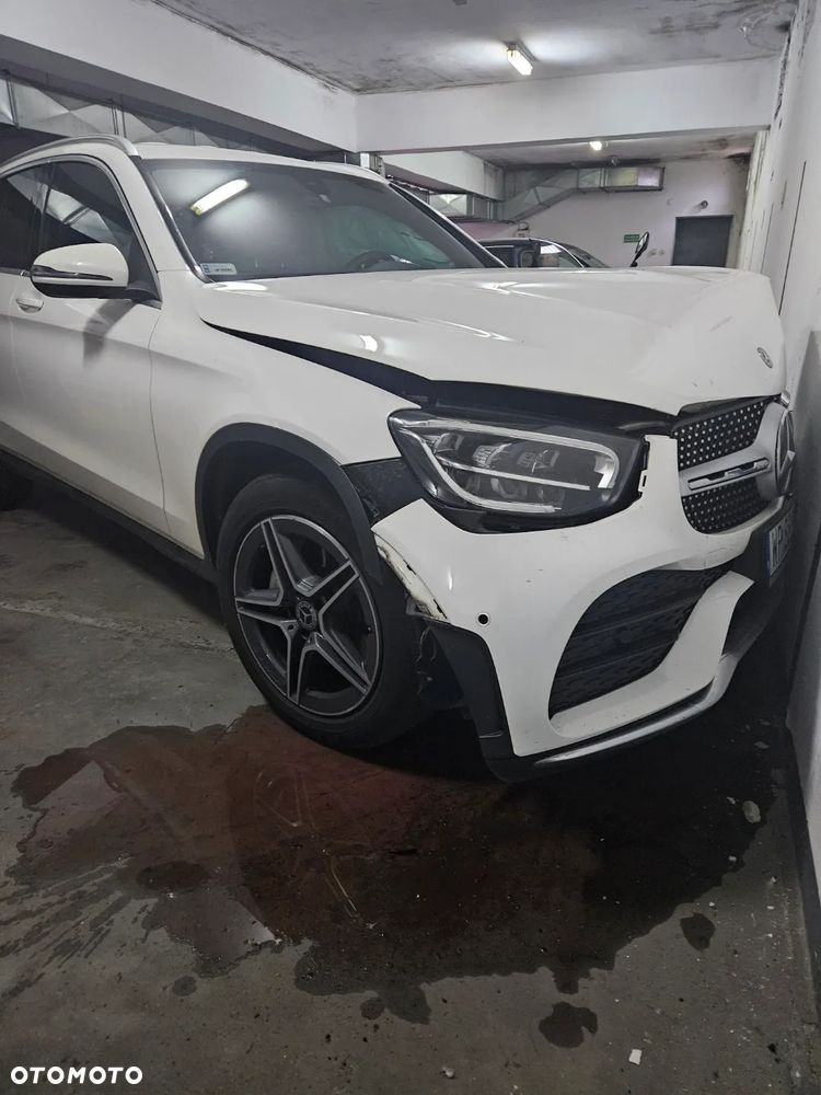 Mercedes-Benz GLC - 11