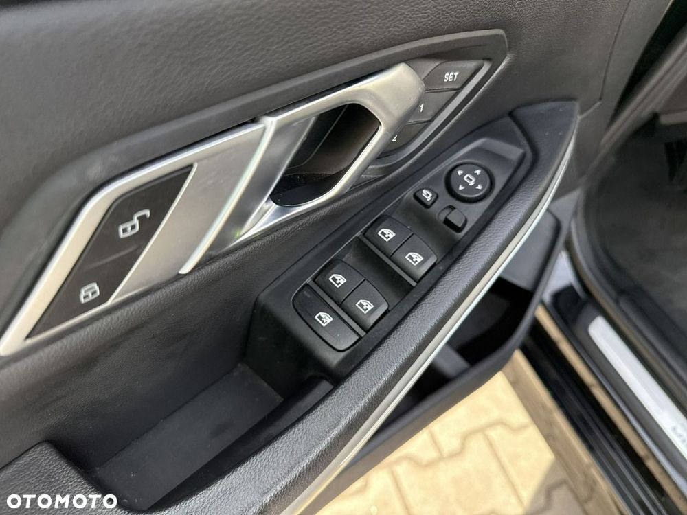BMW Seria 3 320d MHEV Luxury Line - 12