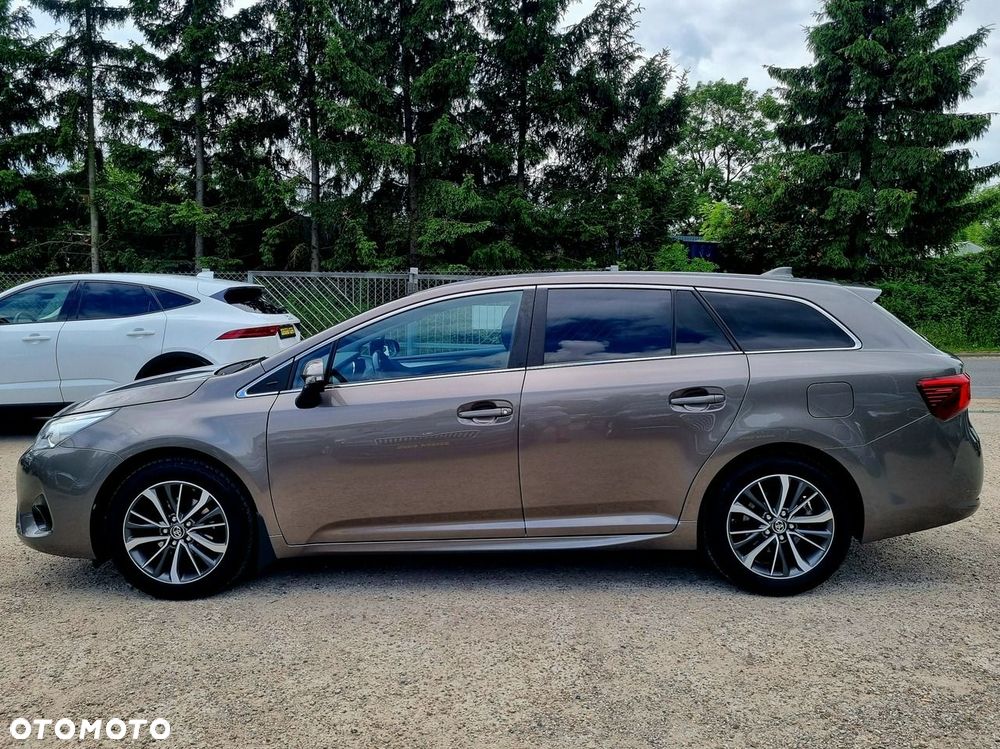 Toyota Avensis 1.8 Premium MS - 8