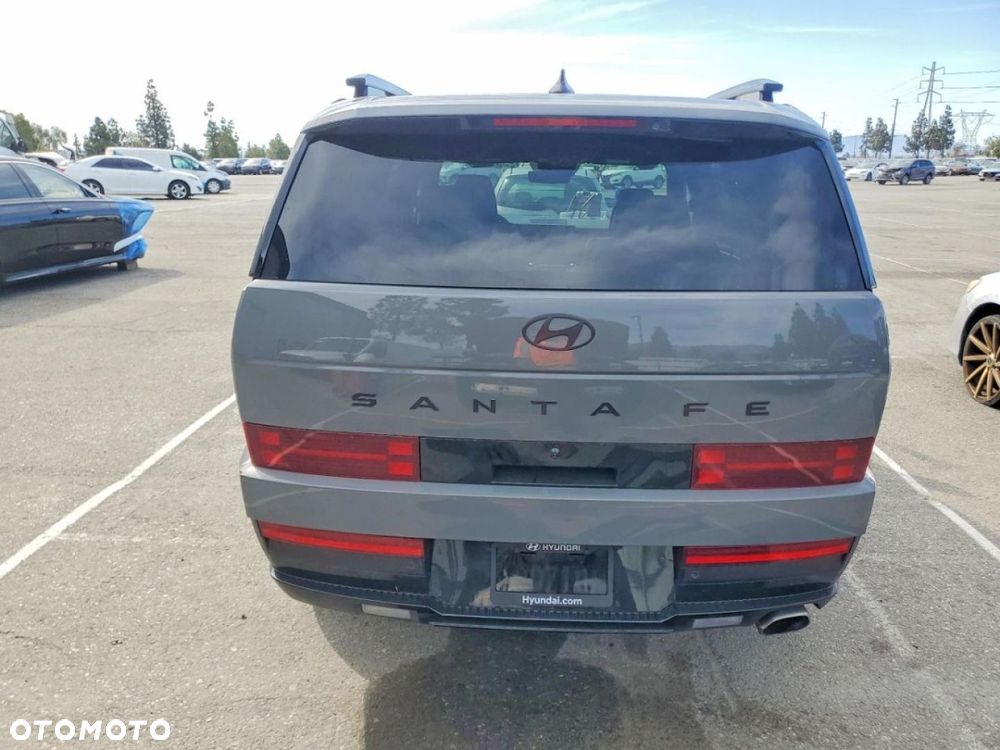 Hyundai Santa Fe - 3