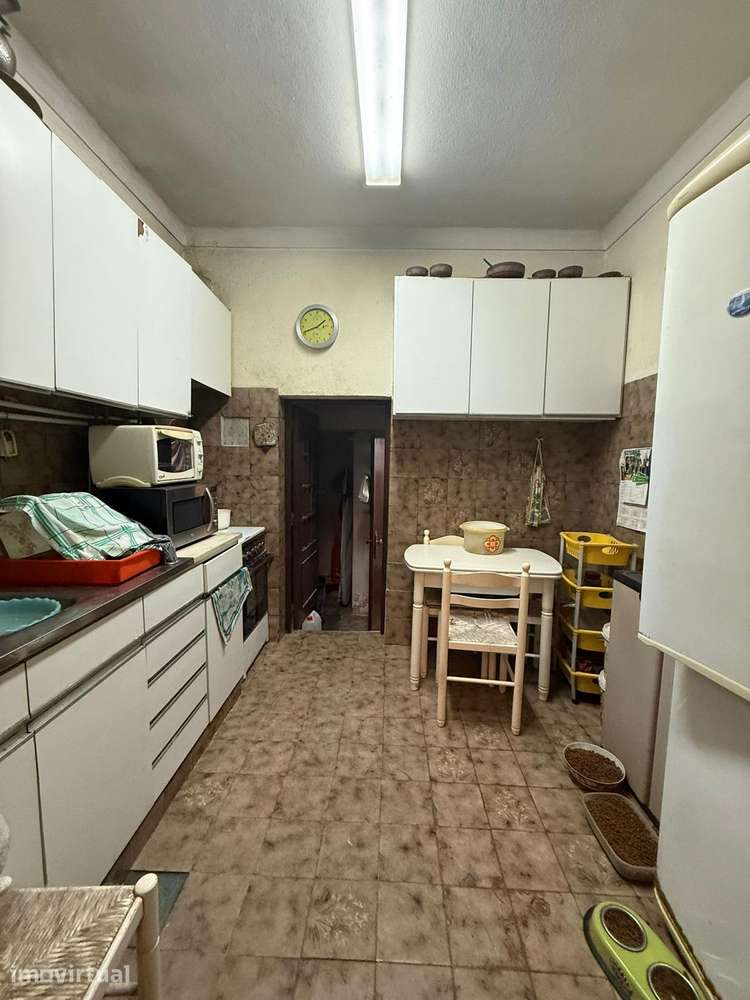 Moradia para Remodelação em Campolide – Investimento - Grande imagem: 2/12