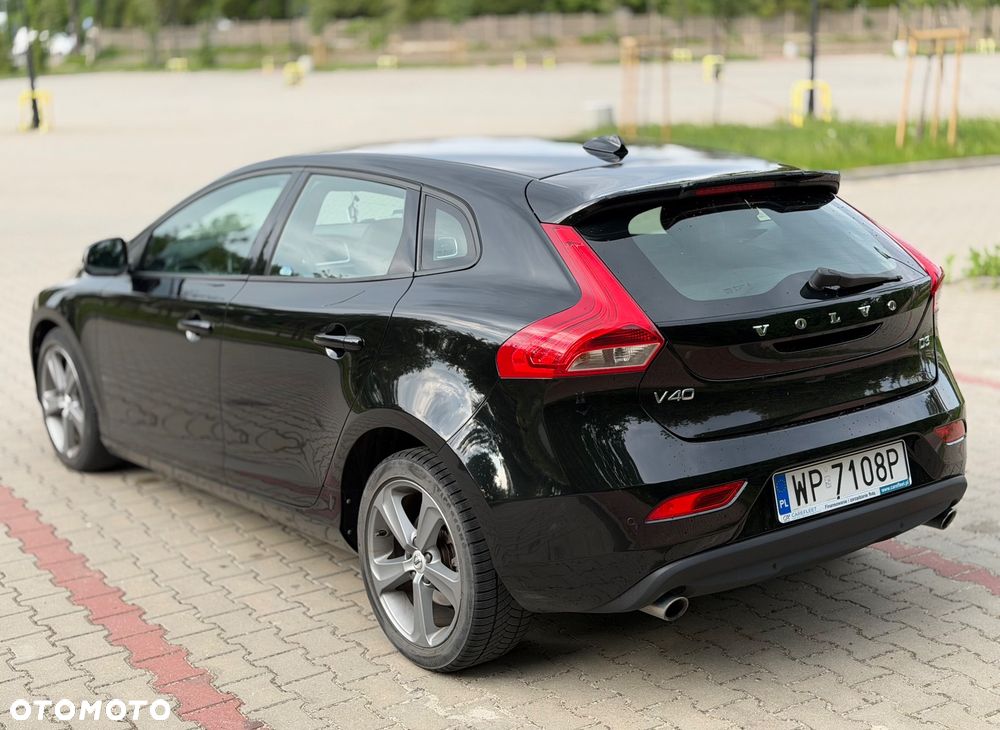 Volvo V40 D3 Drive-E SCR Momentum - 4