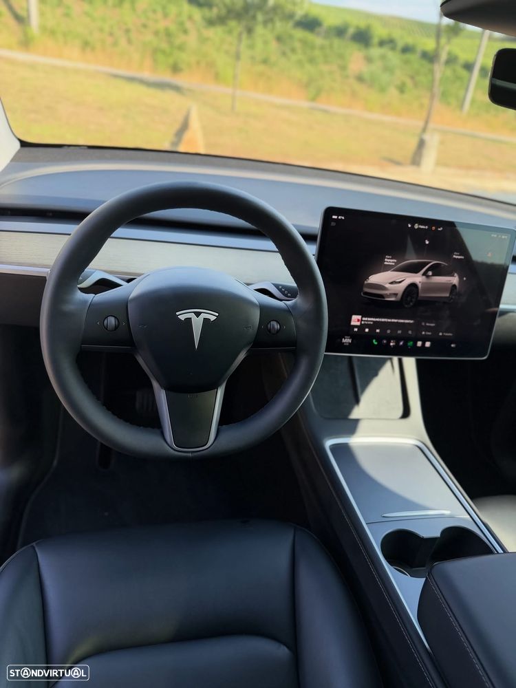 Tesla Model Y RWD - 11