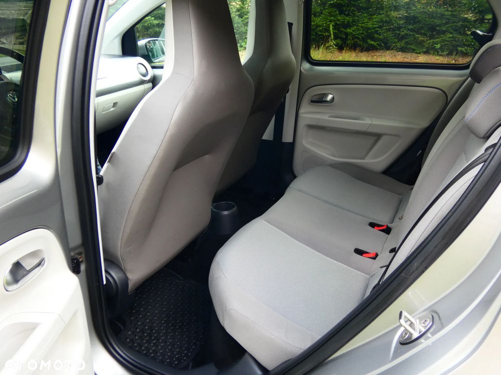 Volkswagen up! e-up - 12