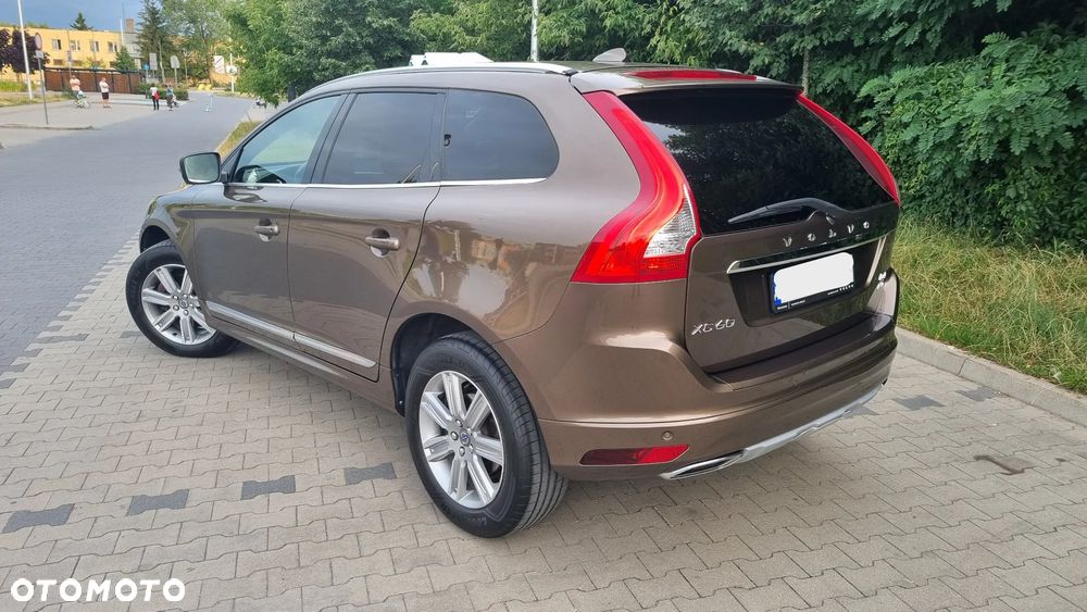Volvo XC 60 D4 AWD Summum - 4