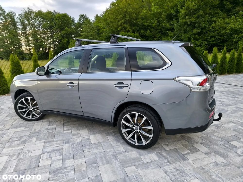 Mitsubishi Outlander 2.0 Intense 2WD - 26